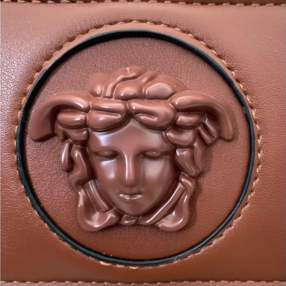 NEW! Tan and Brown Logo Handbag - Picture 2 of 9